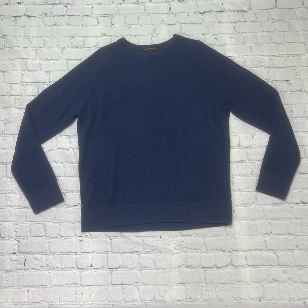Banana Republic Men's Navy Blue Raglan Crewneck Sweater - Size L
